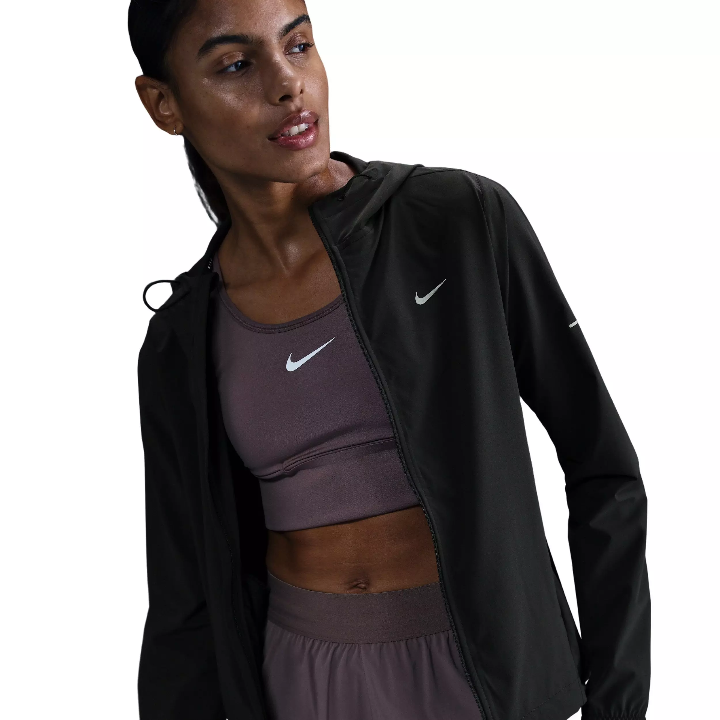 (取寄) ナイキ レディース スウィフト リペル パッカブル ランニング ジャケット Nike women Swift Repel Packable Running Jacket Black/Reflective Silver Nike Swift Women's Water-Repellent Running Jacket - Black